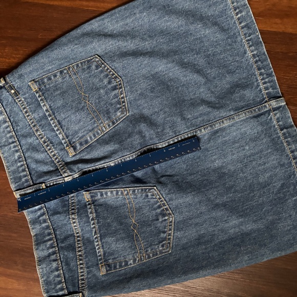 Lucky Brand Denim Skirt - Picture 6 of 6